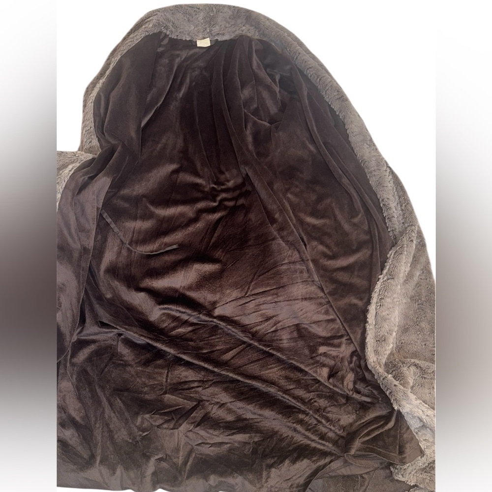 Soma Robe - Picture 5 of 7